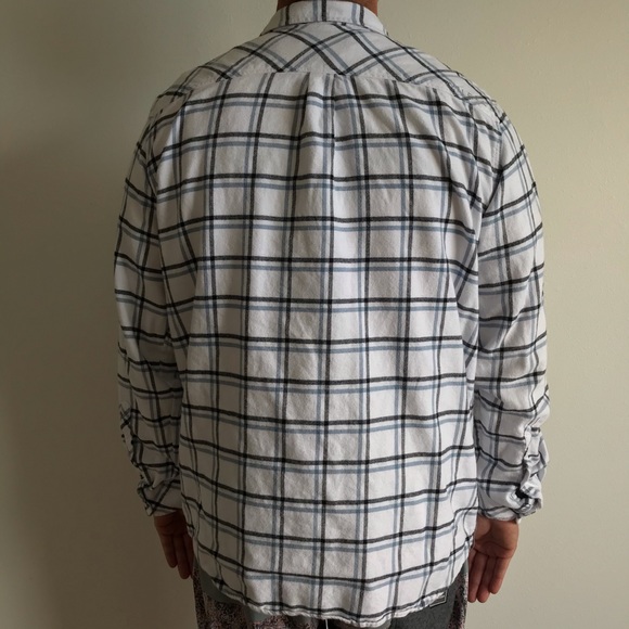 Flannel - Picture 2 of 7